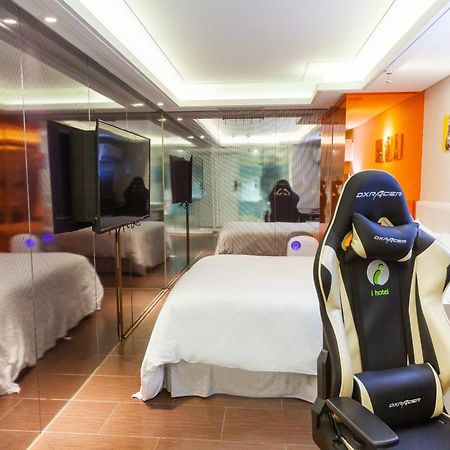 I Hotel - Taoyuan Bagian luar foto